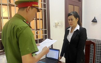 Quảng Nam: Một phụ nữ lên Facebook đặt làm sổ đỏ giả, lừa hàng trăm triệu đồng