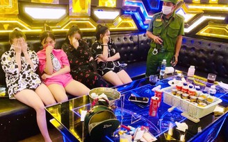 Quảng Nam: 8 ‘dân chơi’ dương tính ma túy trong quán karaoke King 365