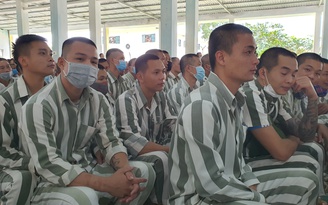 700 phạm nhân bày tỏ trở thành công dân có ích khi rời khỏi cổng trại giam
