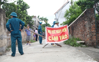 Hà Nội di dời khẩn cấp 4 hộ dân bị ảnh hưởng do sụt lún