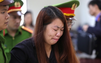 Người phụ nữ bắt cóc bé trai 2 tuổi khóc nức nở khi lãnh án 5 năm tù