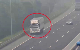 Xe tải đi lùi gần 1 km trên cao tốc Hà Nội - Hải Phòng bị 'bắt sống'