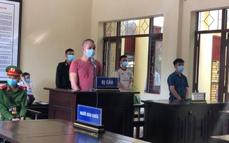 Bắc Giang: Tụ tập ăn nhậu, đánh nhân viên chống dịch bị phạt 30 tháng tù