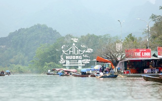 Chùa Hương bất ngờ mở cửa sớm hơn dự kiến