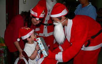 Rút văn bản 'Cấm ông già Noel vào trường học tặng quà cho học sinh'