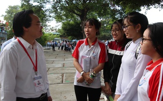 Bộ trưởng Phùng Xuân Nhạ: Lưu ý đặc biệt việc thí sinh mang điện thoại vào phòng thi