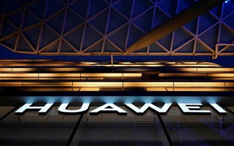 Mảng smartphone khó khăn, Huawei chuyển sang năng lượng tái tạo