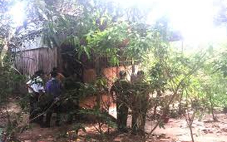 Kéo dây điện vào tận phòng ngủ, chích điện nữ hàng xóm
