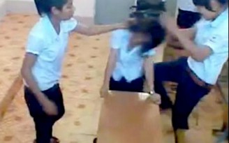 Vụ 'clip nữ sinh Cà Mau bị đánh đăng trên Facebook': Đình chỉ học 7 ngày