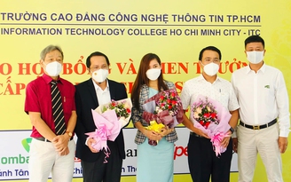 Trường cao đẳng CNTT TP.HCM trao học bổng và trợ cấp cho sinh viên 2021-2022