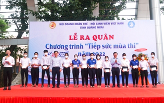 Công ty CP lọc hóa dầu Bình Sơn hỗ trợ ‘Tiếp sức mùa thi’ năm 2022 Công ty CP lọc hóa dầu Bình Sơn hỗ trợ ‘Tiếp sức mùa thi’ năm 2022