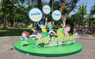 Trẻ em Thủ đô háo hức tham dự Lễ hội Cười vang lần đầu tổ chức