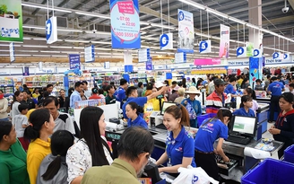 Co.opmart Tân Châu hút khách nhờ khuyến mãi lớn