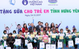 Niềm vui cuối năm từ Vinamilk và Quỹ sữa Vươn cao Việt Nam