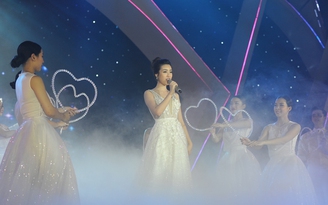 Hoa hậu Đỗ Mỹ Linh khoe giọng ngọt ngào tại sự kiện ra mắt sản phẩm Daikiosan