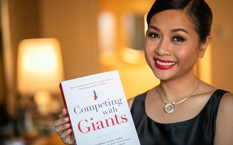'Competing with Giants': Cuốn sách đầu tiên của doanh nhân Việt được Forbes chọn xuất bản