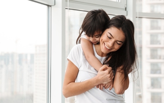 Tugo tặng hoa sầu riêng cho khách hàng hoàn tất thanh toán