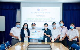 LIXCO tặng thêm 3.000 lít gel rửa tay khô On1 cho Sở Y tế TP.HCM