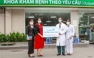 VietinBank tài trợ 5 máy trợ thở trị giá 3 tỉ đồng cho Bệnh viện Bạch Mai