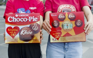 Thông điệp ‘Khỏe' trên bánh Choco.Pie động viên y bác sĩ và quân nhân mùa dịch