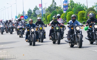 Gần 300 biker ‘đại náo’ miền ‘cát trắng, nắng vàng’ Phan Thiết