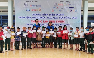 San sẻ yêu thương, Tập đoàn Novaland giúp người dân ổn định cuộc sống sau bão lũ