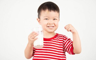 Sữa non ColosIgG 24h chứa kháng thể IgG - giúp tăng cường miễn dịch cho bé