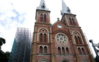 Nhà thờ Đức Bà Sài Gòn đang đại trùng tu ở công đoạn nào?