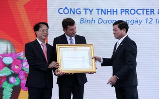 Công ty P&G Việt Nam đón nhận Huân chương Lao Động hạng Nhì