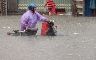 Mưa lũ miền Trung: 13 người chết, 4 người mất tích, dự báo đợt mưa lũ mới