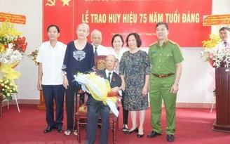 Ông Mười Hương, người tổ chức đường dây tình báo cho tướng Phạm Xuân Ẩn, từ trần