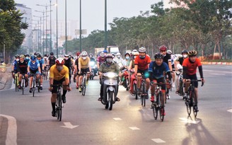 TP.HCM: Thí điểm làn đường riêng cho xe đạp trên xa lộ Hà Nội