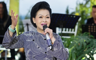 Ban tổ chức bị mời làm việc vì danh ca Khánh Ly hát ‘Gia tài của mẹ’ chưa được cấp phép