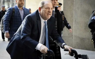 Một cựu diễn viên tố bị Harvey Weinstein tấn công tình dục tại LHP Toronto