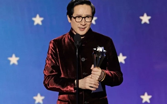 Diễn viên Quan Kế Huy tiếp tục đại thắng tại Critics Choice Awards 2023