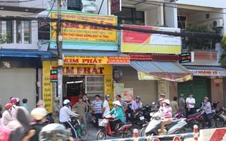 Dọa nổ tung tiệm vàng, tống tiền 'như phim' ở Sài Gòn