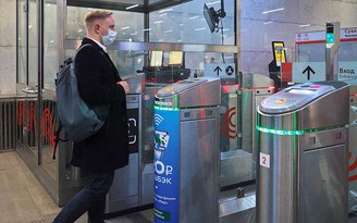 Ga tàu ở Nga cho phép mua vé bằng nhận diện gương mặt