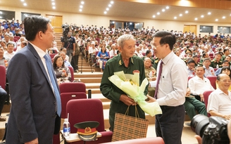 Thường trực Ban Bí thư Võ Văn Thưởng thăm các gia đình chính sách tại Bình Định