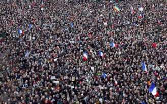 Hàng chục ngàn người ở châu Âu hưởng ứng tuần hành lịch sử ở Pháp