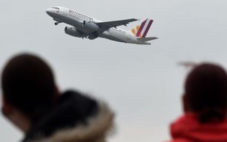Hé lộ thông tin về cơ phó trên máy bay rơi ở Pháp