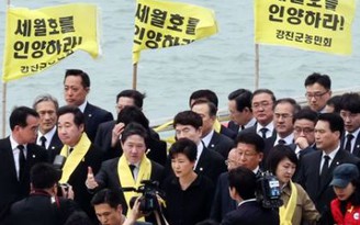 Tổng thống Hàn Quốc tuyên bố sẽ trục vớt xác phà Sewol