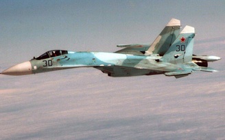 Nga bác tin tiêm kích Su-27 bay cản máy bay trinh sát Mỹ