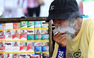 Phì phà thuốc lá trong nhà có thể phải hầu tòa ở Thái Lan