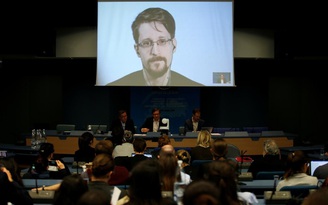 Snowden kỳ vọng Pháp cho phép tị nạn