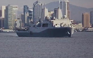 Bí ẩn vũ khí laser mới trên chiến hạm Mỹ