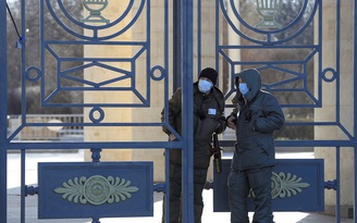 Thị trưởng Moscow yêu cầu toàn dân ở nhà, số ca nhiễm vượt mốc 1.000