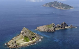 Nhật Bản đuổi tàu hải cảnh Trung Quốc quấy rối tàu cá Nhật ở biển Hoa Đông