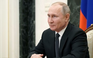 Tổng thống Putin cảm ơn các nữ nhân viên y tế nhân ngày 8.3