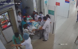 Cháy sát bệnh viện: Bệnh nhân đang mổ vẹo cột sống phải ngưng để sơ tán