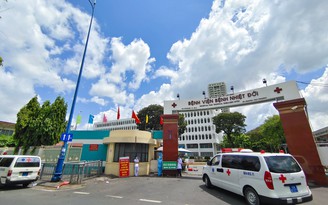 TP.HCM: Bệnh viện Bệnh nhiệt đới có 53 nhân viên dương tính Covid-19